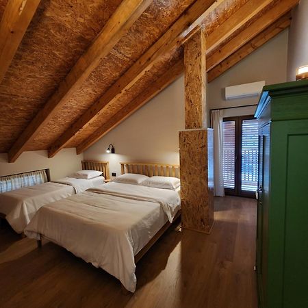 Guesthouse Te Avllia Kelcyre Buitenkant foto