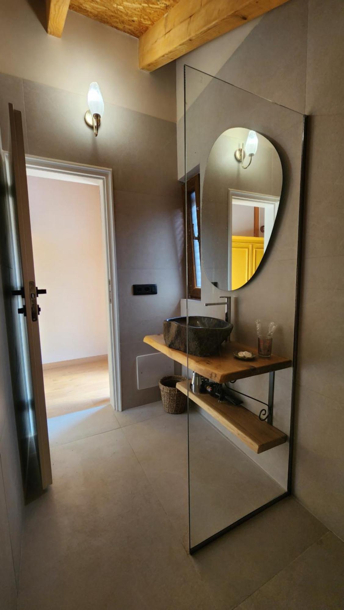 Guesthouse Te Avllia Kelcyre Buitenkant foto