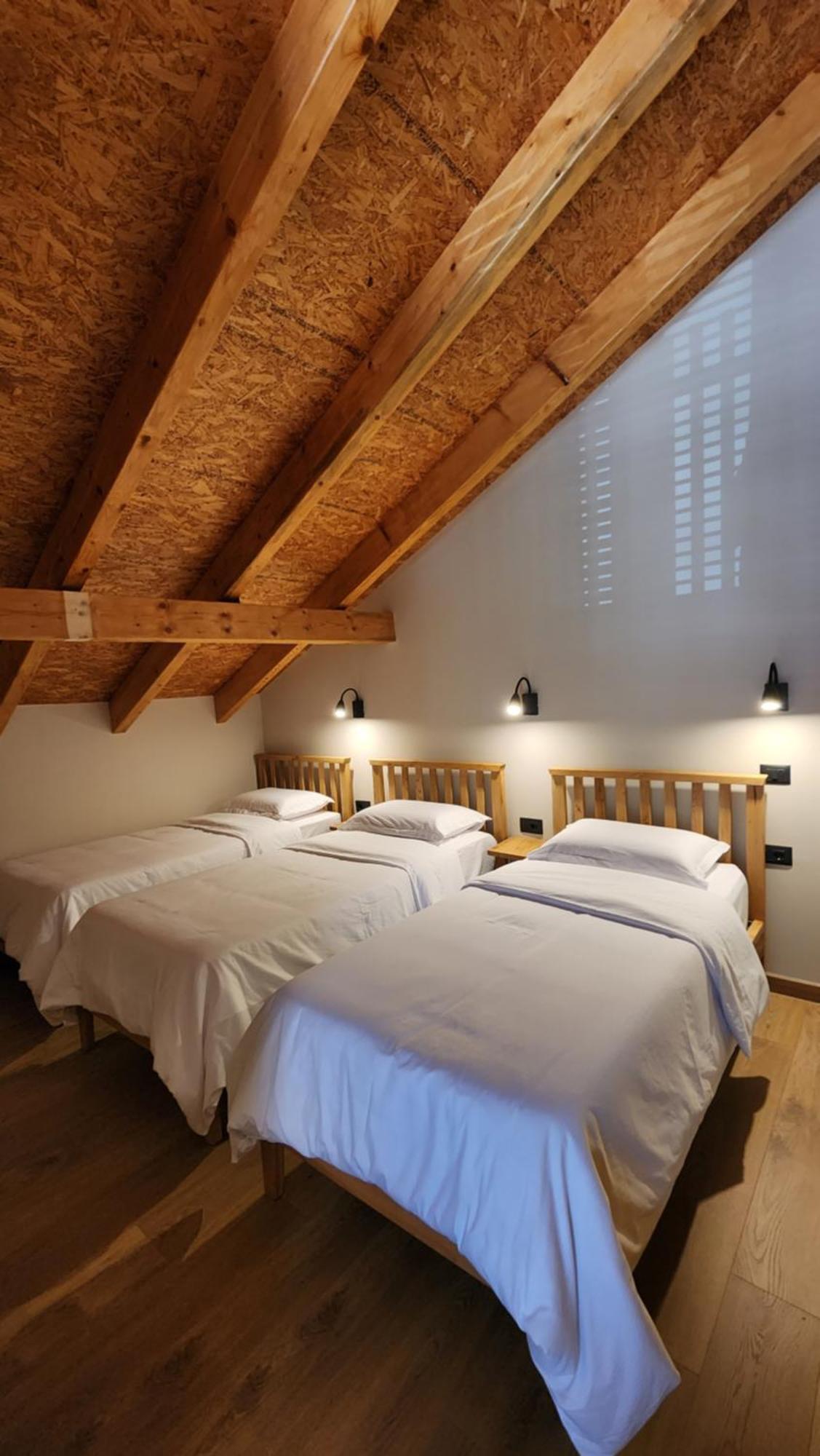 Guesthouse Te Avllia Kelcyre Buitenkant foto